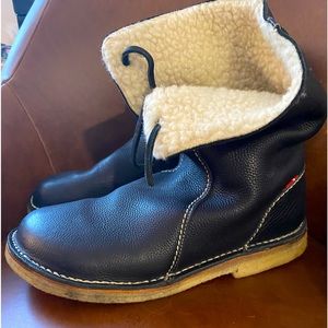 Black Leather Duckfeet Arhus boots (46)
